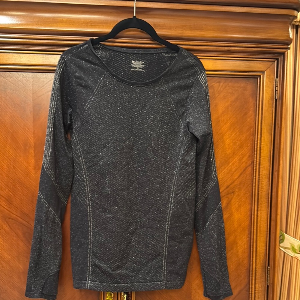 Women's Black Long Sleeve Top